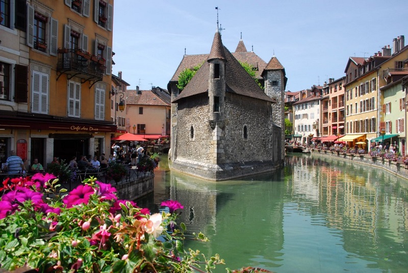 Annecy ciudad canal