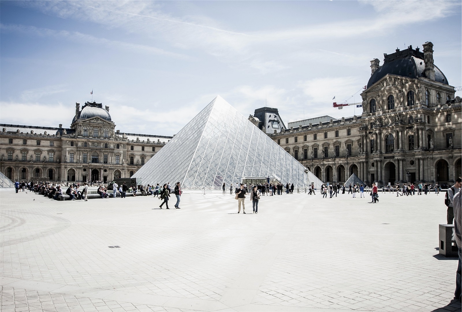 Museo Louvre París pirámide