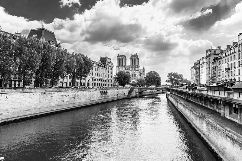 Notre Dame Sena paseo