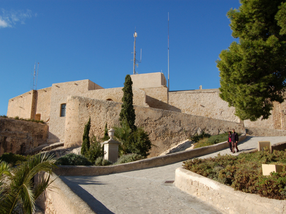 alicante con niños: Castillo Santa Barbara