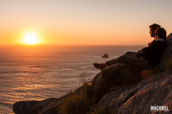 mejores-lugares-para-ver-el-atardecer-finisterre-muchosol