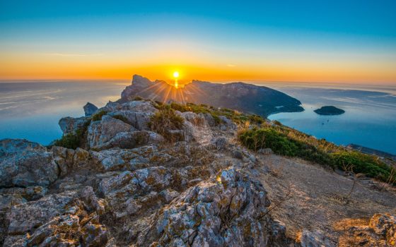 mejores-lugares-para-ver-el-atardecer-formentor-muchosol