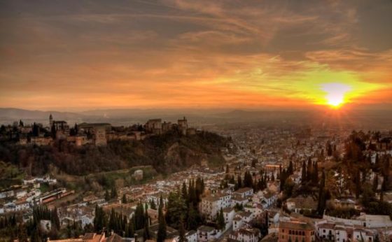 mejores-lugares-para-ver-el-atardecer-alhambra-muchosol