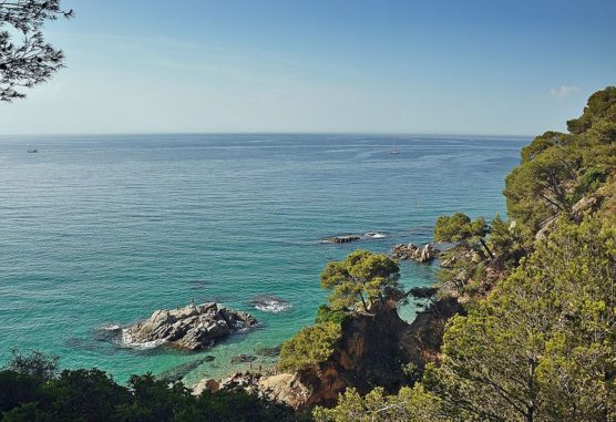 playas-de-la-costa-brava-sa-Boadella-muchosol