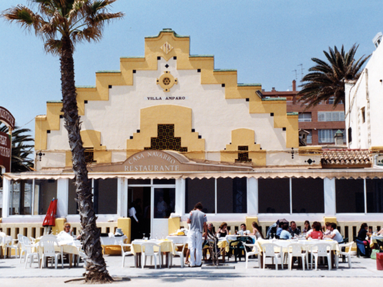 Casa Navarro, restaurante de comida tradicional frente a la playa