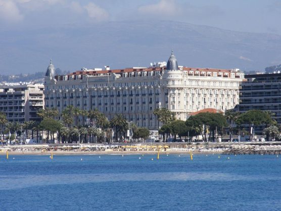 la-costa-azul-con-niños-Hotel-Carlton-Cannes-muchosol