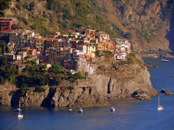 pueblos-de-cinque-terre-corniglia-muchosol