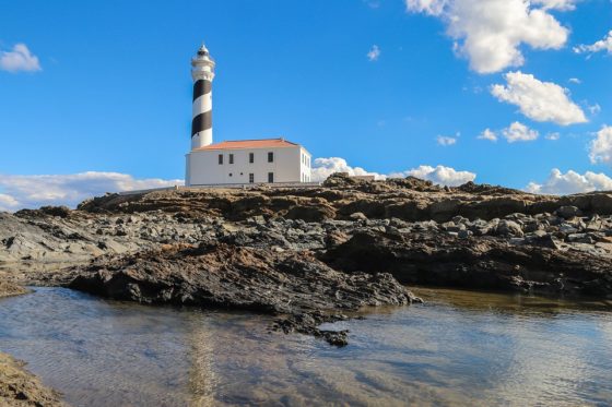 que-hacer-en-menorca-faros-muchosol