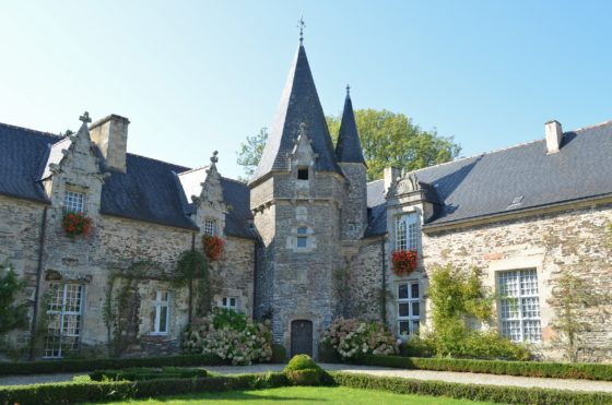 que-visitar-en-francia-Rochefort-en-Terre-muchosol