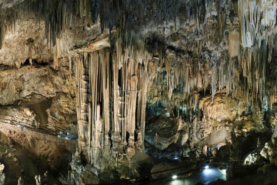 que-hacer-en-nerja-cuevas-muchosol