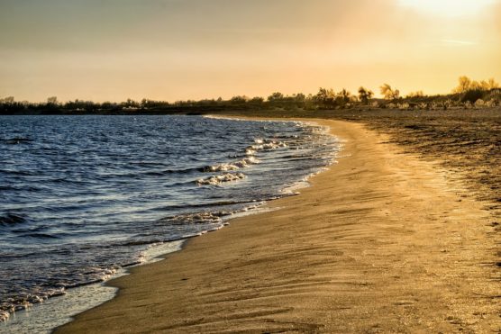 que-hacer-en-burdeos-con-niños-playa-muchosol