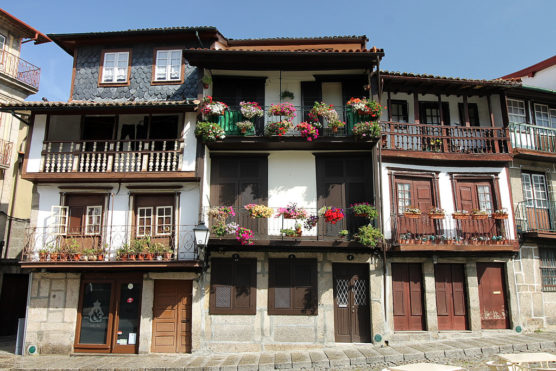 pueblos-cerca-de-oporto-guimaraes-muchosol