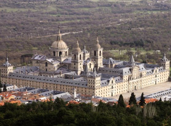 pueblos-cerca-de-madrid-escorial-muchosol