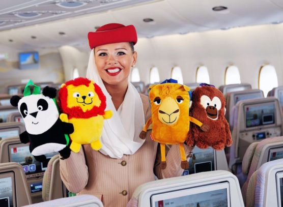 aerolíneas-para-viajar-con-niños-emirates-muchosol