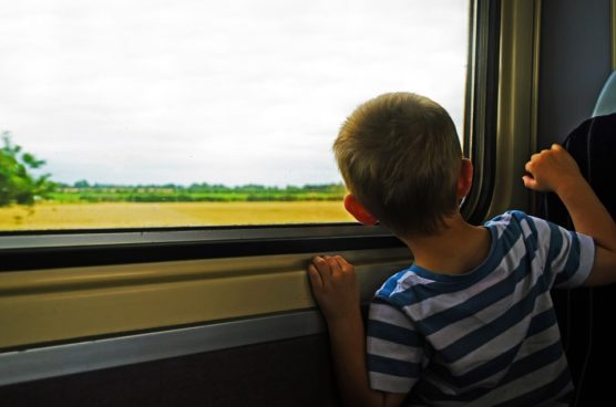 viajar-en-tren-con-niños-muchosol