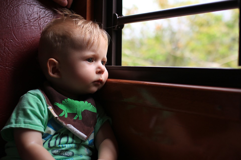 viajar-en-tren-con-niños-muchosol