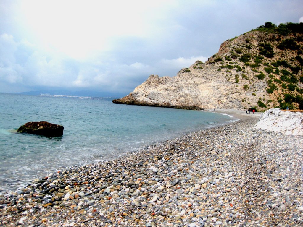 playas-nudistas-de-andalucia-cantarrijan