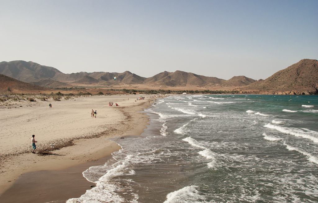 playas-nudistas-de-andalucia-playazo