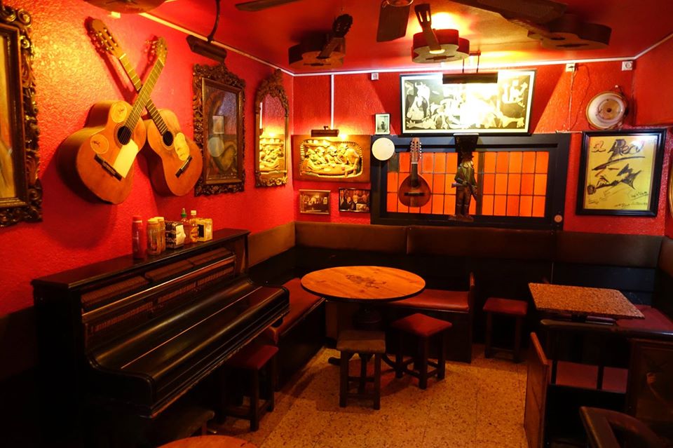 restaurantes-vegetarianos-de-barcelona-cat-bar